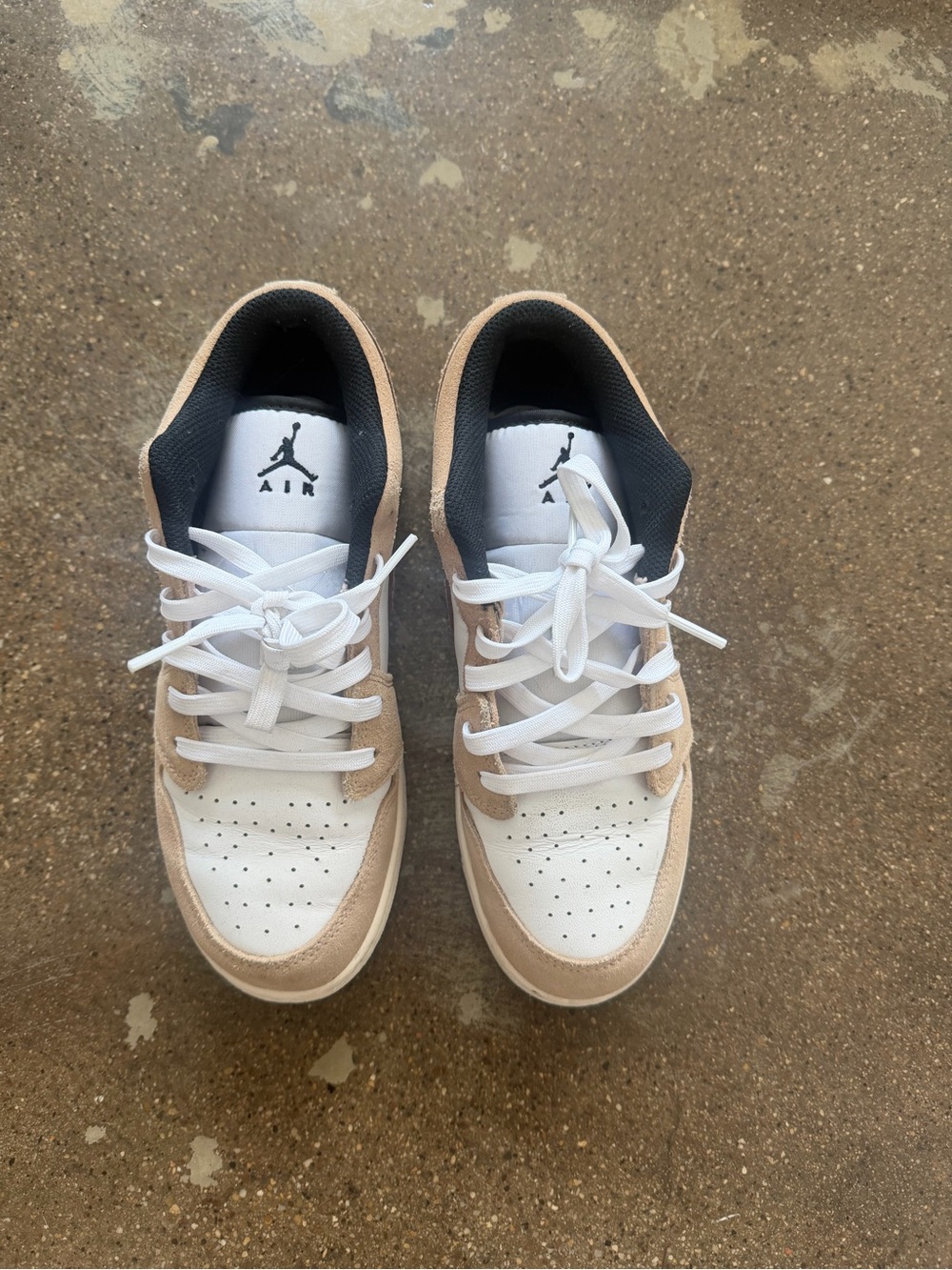 Nike Sneakers in White and Tan